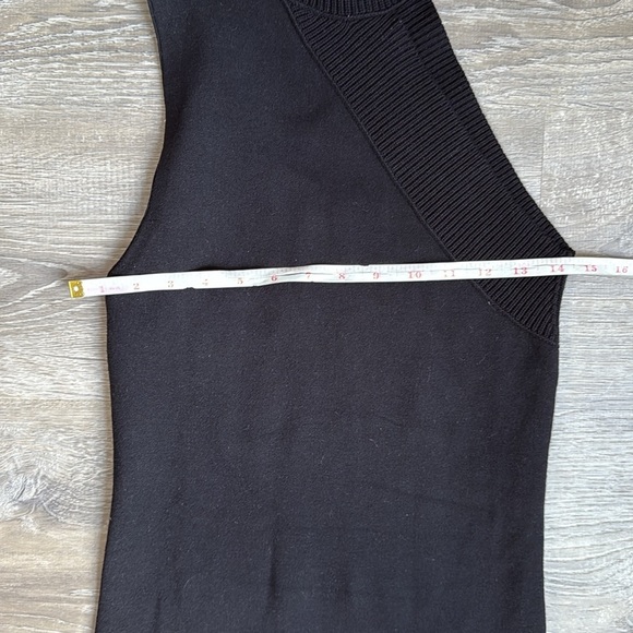 ALICE + OLIVIA Kiki Cut Out Sleeveless Dress in Black - Picture 6 of 13